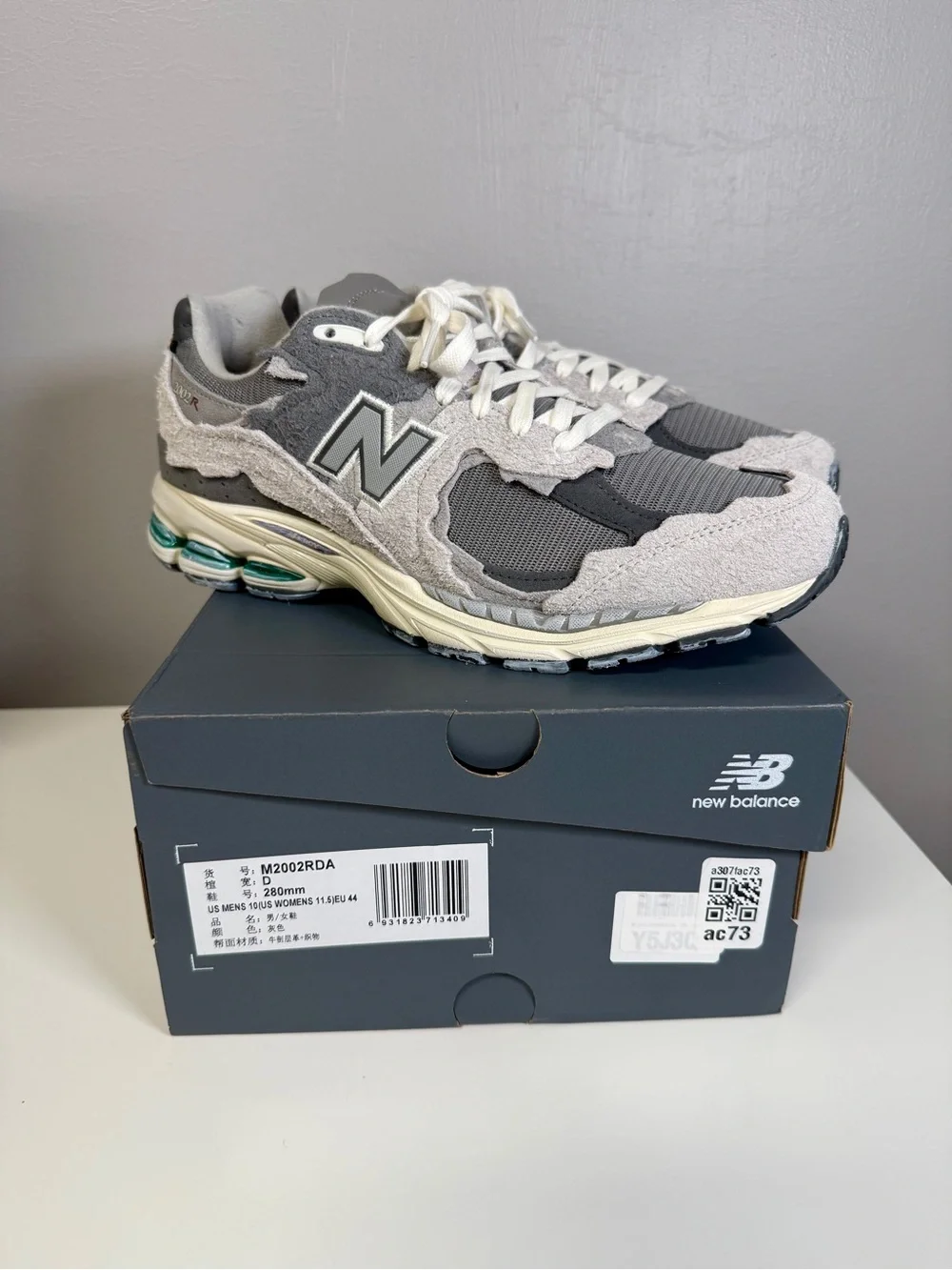 BRAND NEW NEVER WORN NEW BALANCE 2002R 'PROTECTION PACK - RAIN CLOUD'